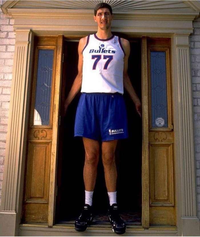 籃球比賽現(xiàn)場解說詞制作指南與技巧