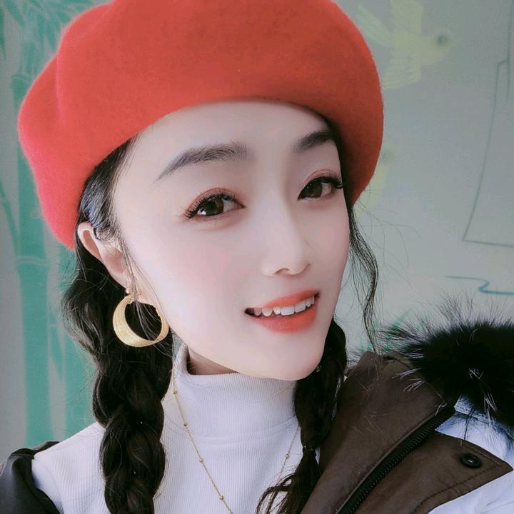 雪兒頭像新款，時(shí)尚潮流與個(gè)性化表達(dá)的完美結(jié)合