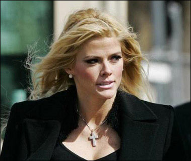 最新裸體舞引領(lǐng)舞蹈熱潮的新風尚風潮涌動