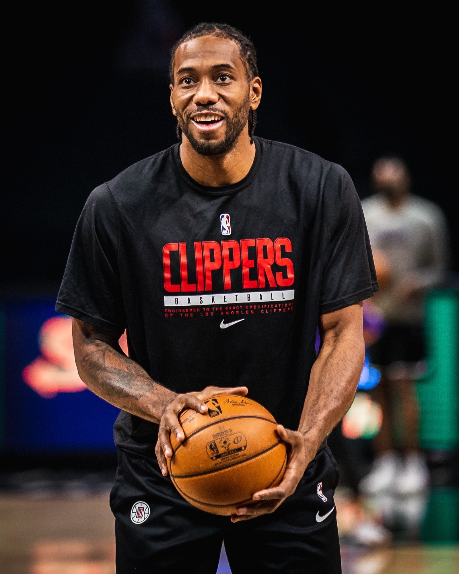 ??科懷倫納德最新動態(tài)揭秘??