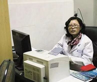 蘭越峰最新動態(tài)，多面視角解讀與個人立場分析